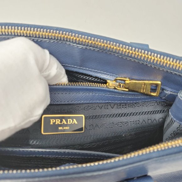 Auth Prada Small Galleria Saffiano Crossbody Bag - Picture 15 of 16